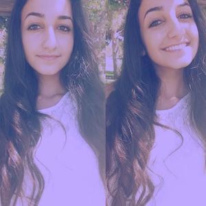 Meet your Posher, Danielle